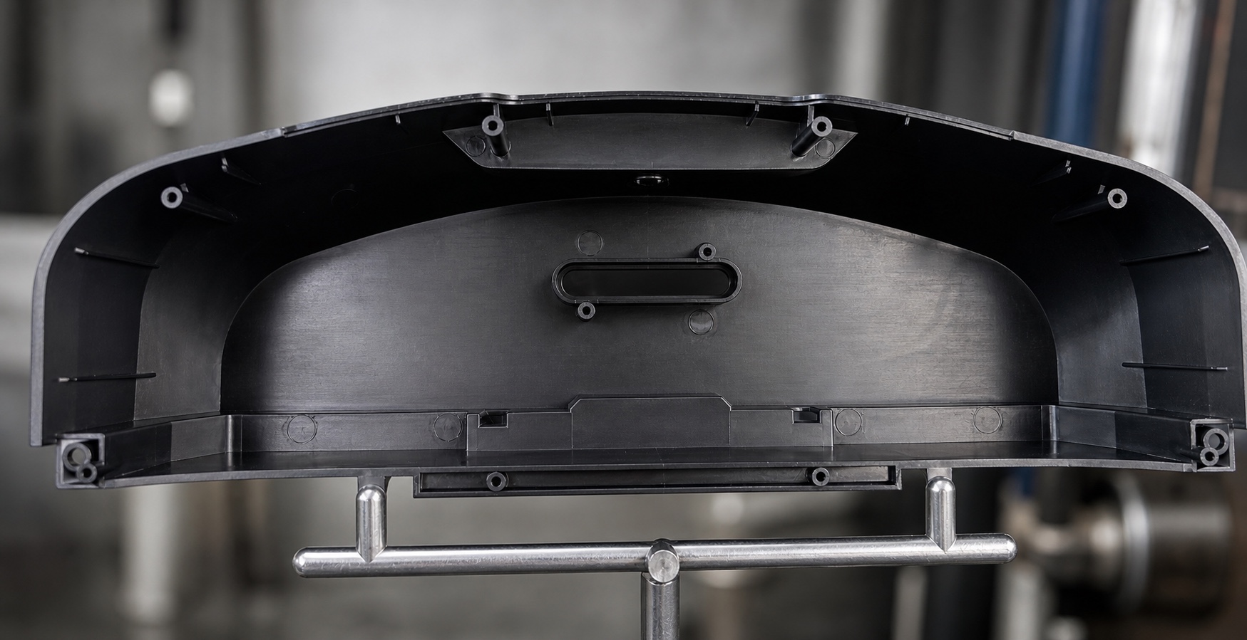 Front housing component for a robotic pool skimmer